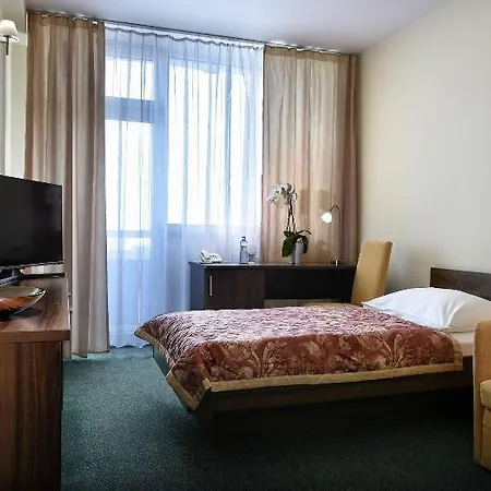 Magnolia 4* Πιεστάνυ