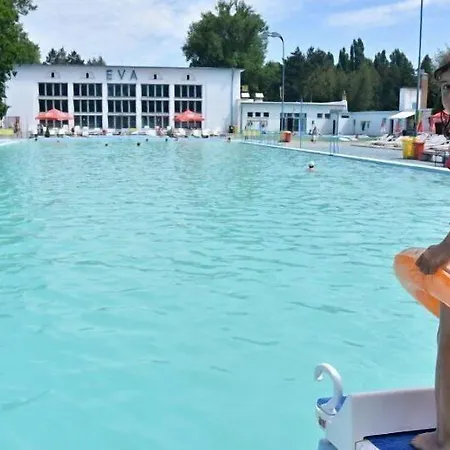 Magnolia Пьештяни