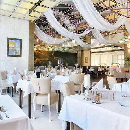Magnolia 4* Πιεστάνυ