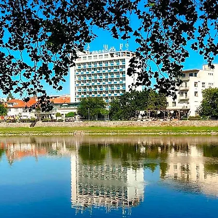 Hotel Magnólia Piest'any