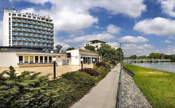 Magnólia 4*